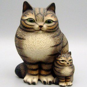 Vintage Harvey Knox Kingdom Global Art  Mother Kitten Tabby Japan Handpainted